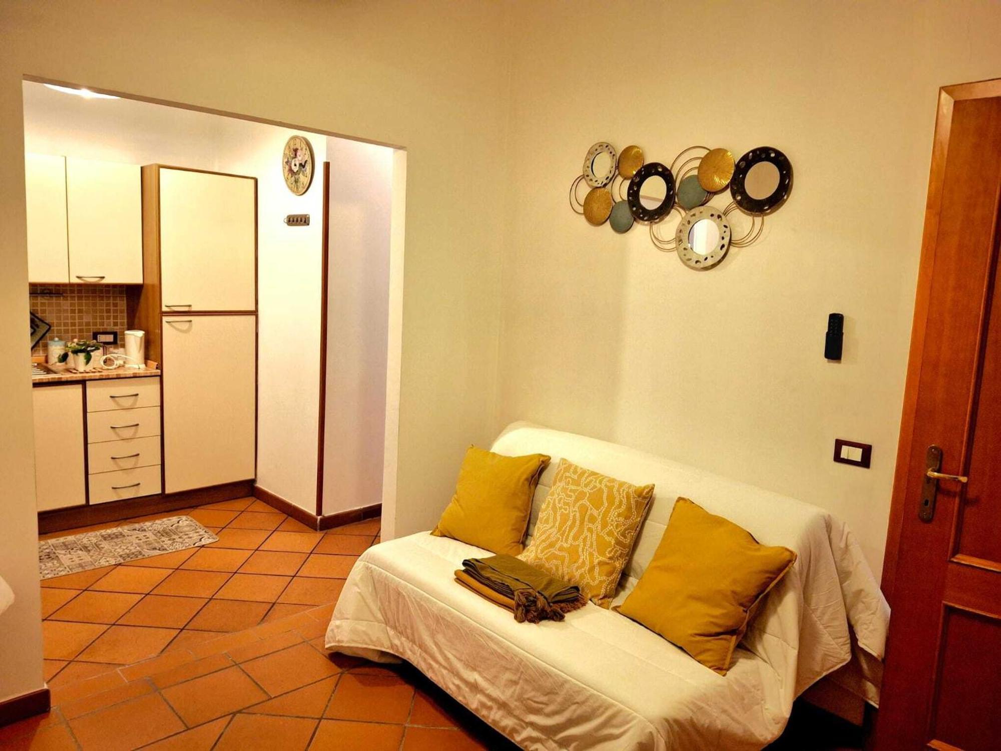 Candia 66 At The Vatican Museums Apartment Rome